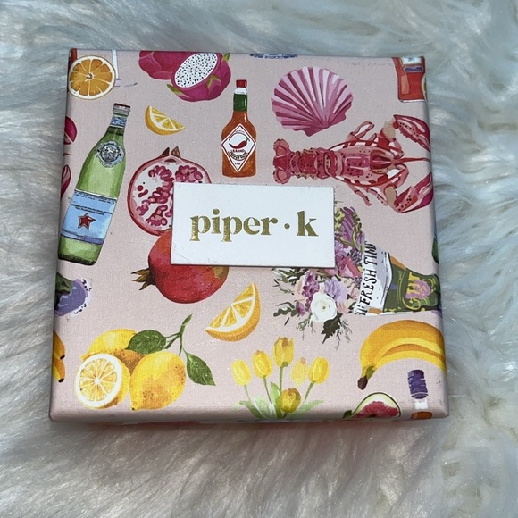 🆕 Piper K Red Strawberry Earrings Pierced - Picture 4 of 6